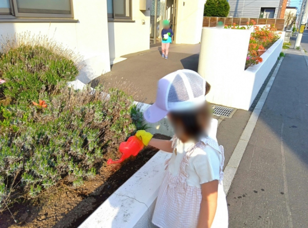 どんぐり保育室☆苗植え・ひまわり種植え☆