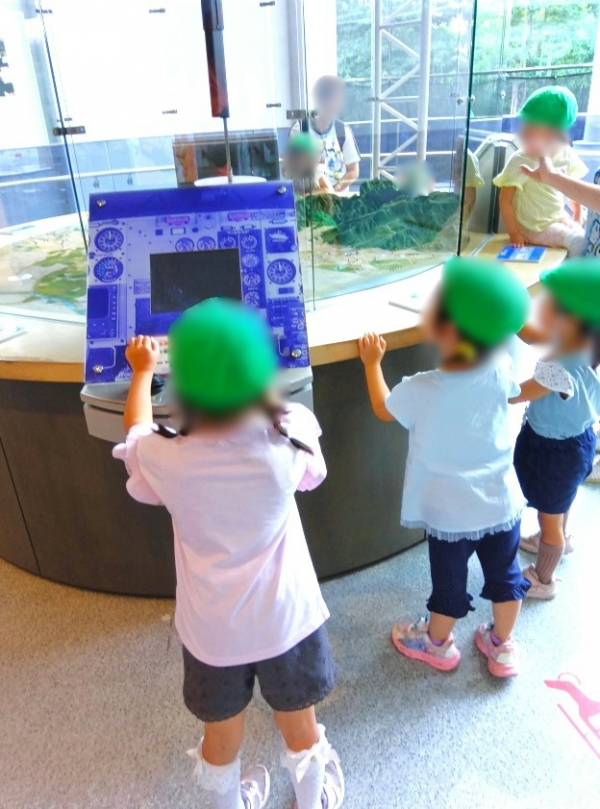 どんぐり保育室☆バス遠足～札幌市民防災センター☆