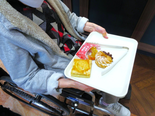 作業療法プログラム『退院支援プログラム「ＳＳＴ外食レク」でミスタードーナツに行ってきました！』