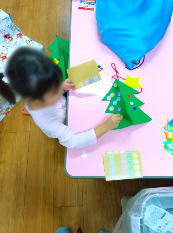 どんぐり保育室　★クリスマスに向けて